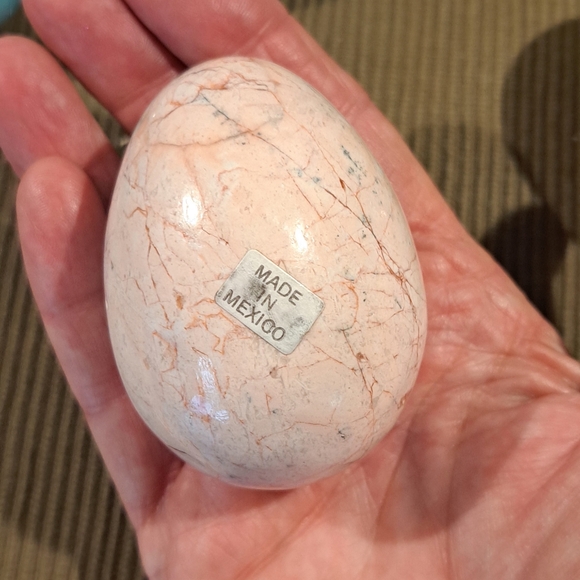 4 Marble Eggs. Blue, Black, Brown and Pinkish. Easter - Picture 2 of 9